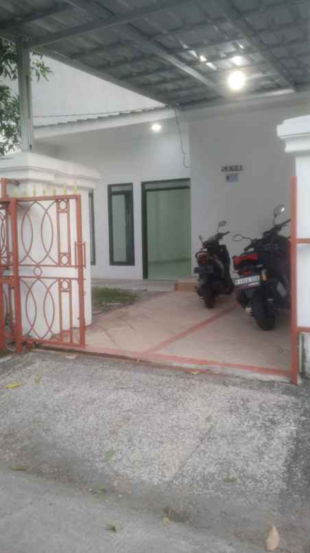 dijual rumah jl rangkapan jaya baru