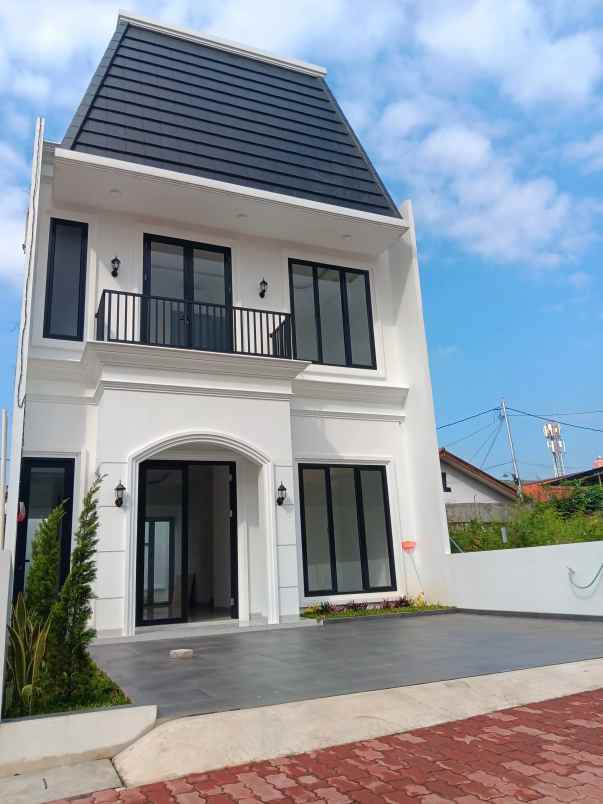 dijual rumah jl raya caman kalimalang