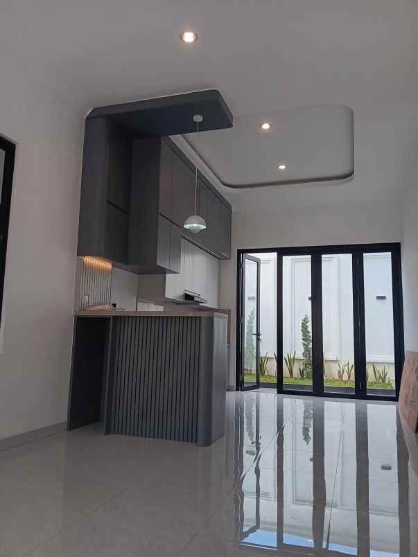 dijual rumah jl raya caman kalimalang