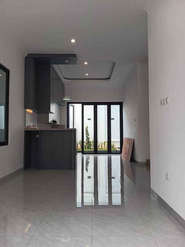 dijual rumah jl raya caman kalimalang