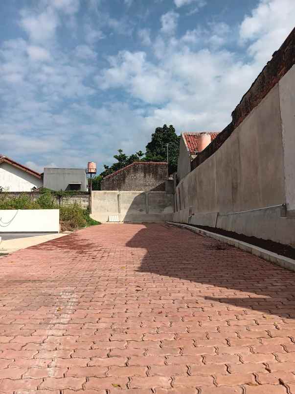 dijual rumah jl raya caman kalimalang
