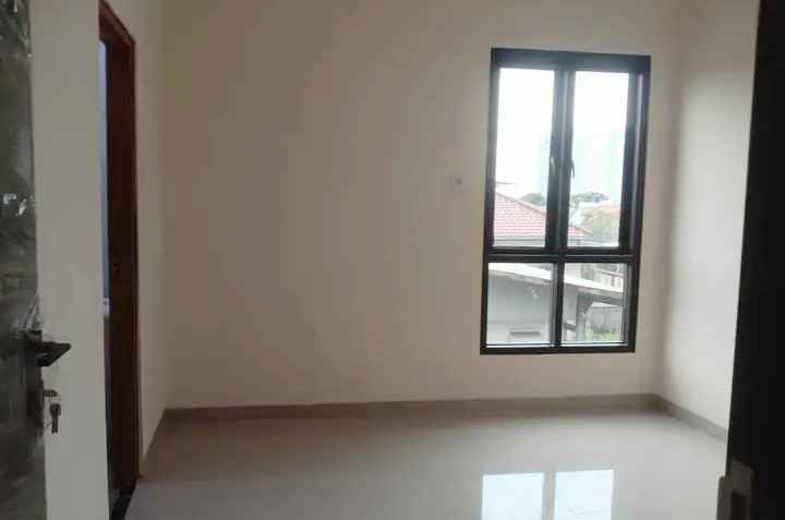 dijual rumah jl raya munjul cipayung