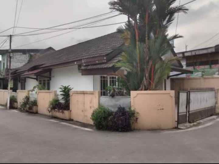 dijual rumah jl raya pondok randu