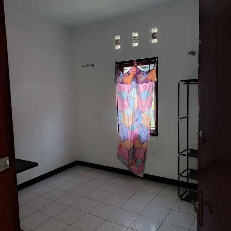 dijual rumah jl smp 5 windusara