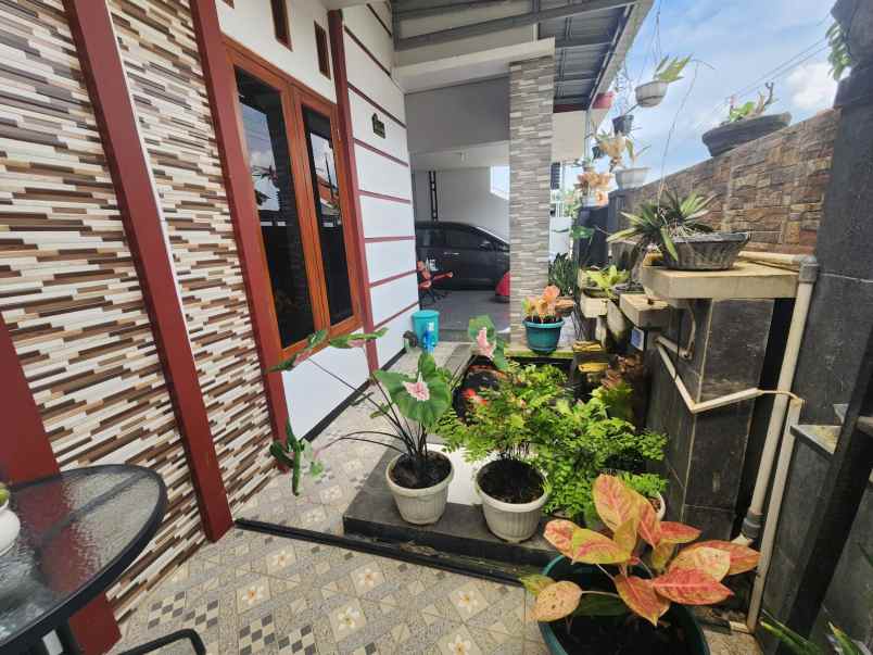 dijual rumah jl sultan agung kalibiru