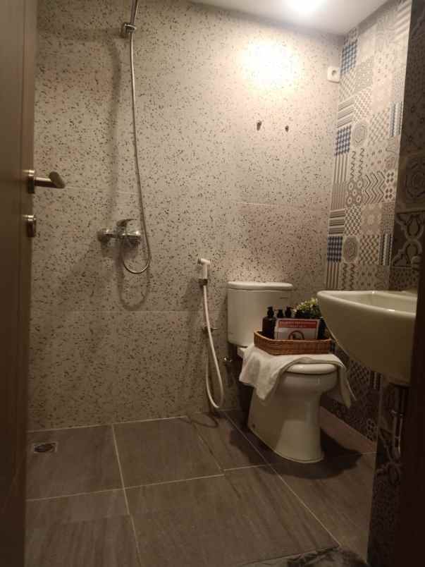 dijual rumah jl taman alfa indah joglo