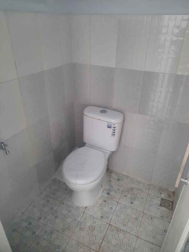 dijual rumah jl taman induk cipayung depok