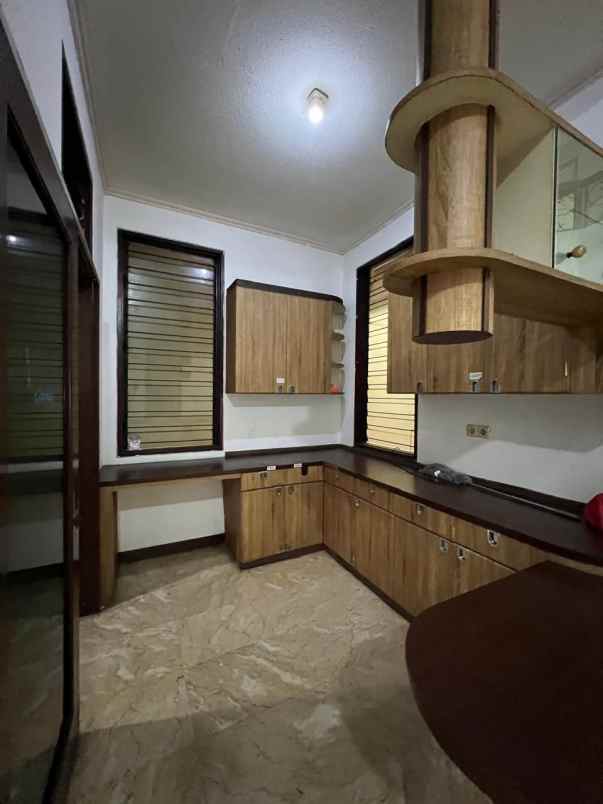 dijual rumah jl terogong raya