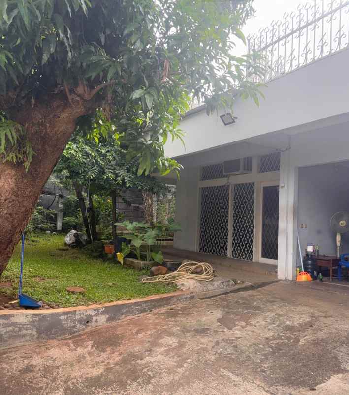 dijual rumah jl terusan hang lekir