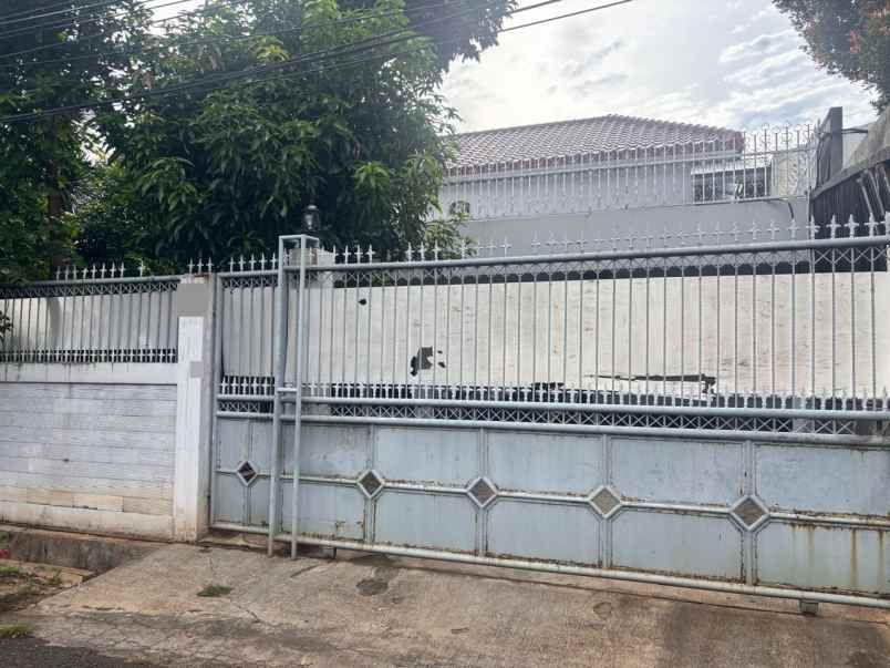 dijual rumah jl terusan hang lekir