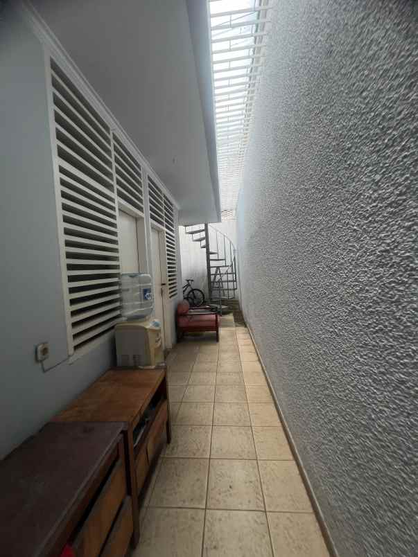 dijual rumah jl terusan hang lekir