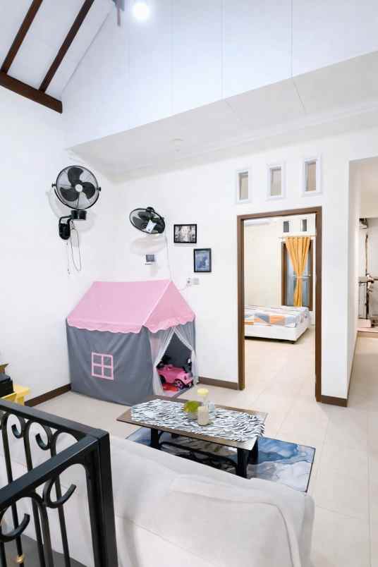 dijual rumah jl terusan mabes hankam