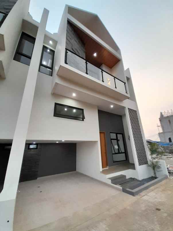 dijual rumah jl warung sila jagakarsa