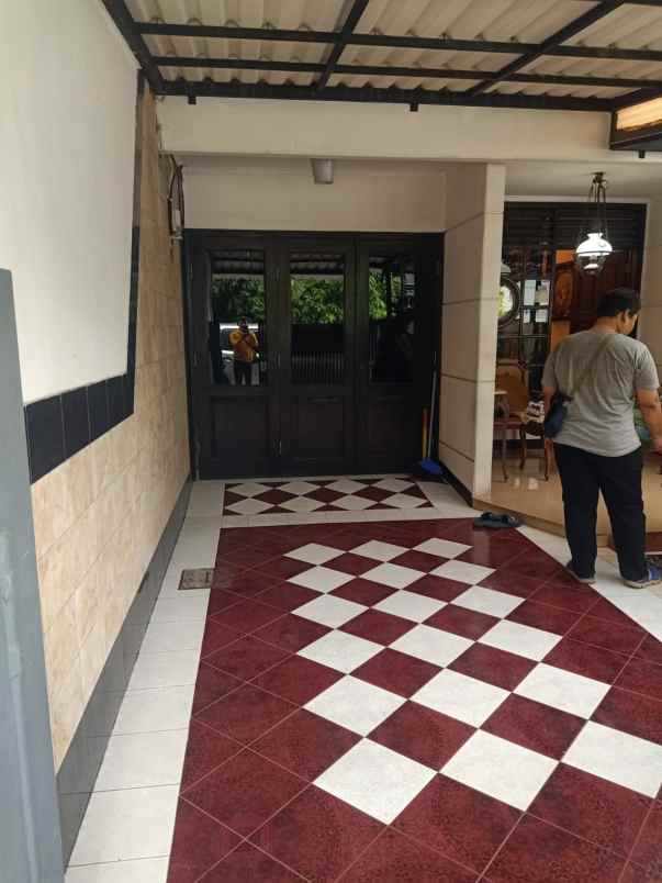 dijual rumah jl wustho raya duren sawit