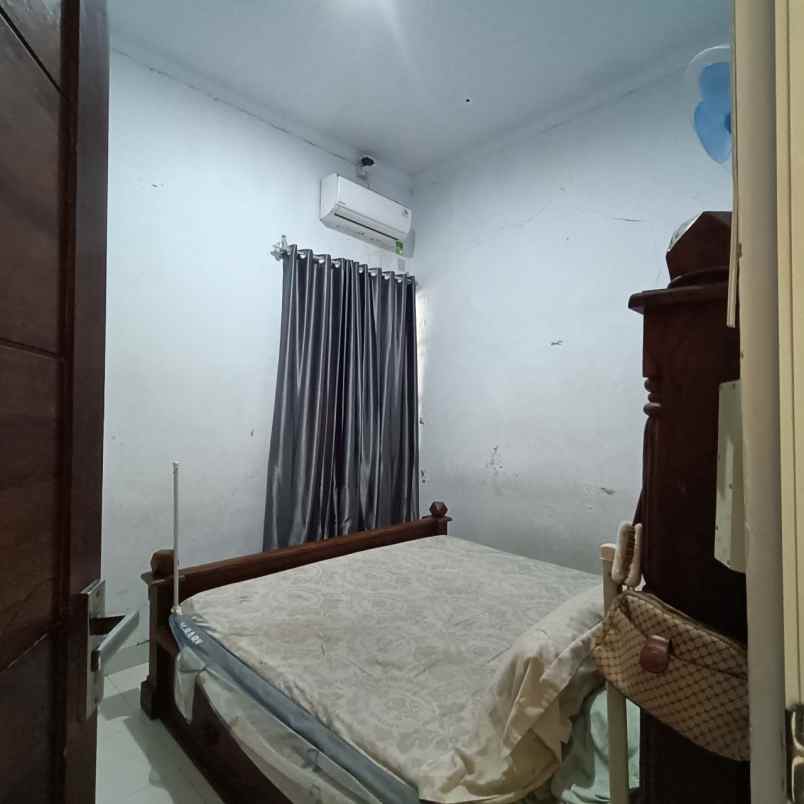 dijual rumah jln paus raya jati kramat