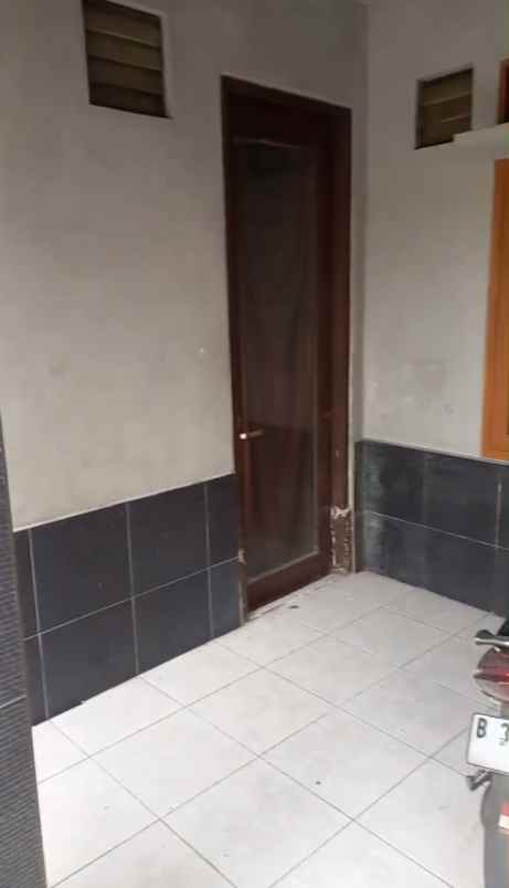 dijual rumah jln pondok cabe 3