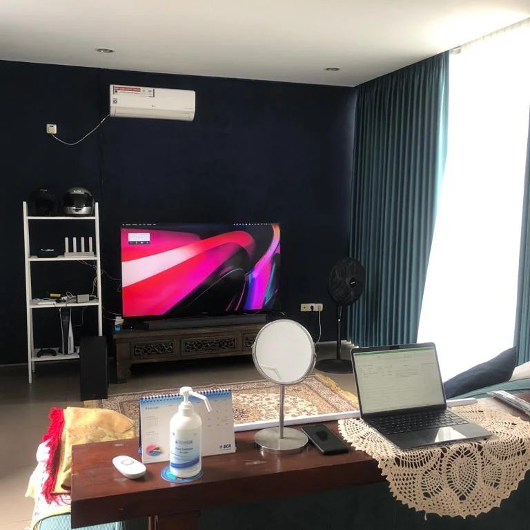 dijual rumah jln raya karang tengah