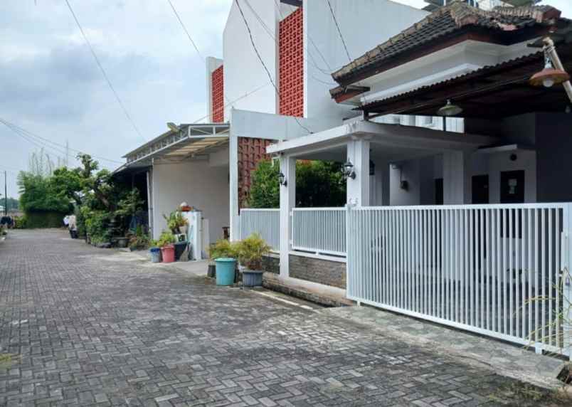 dijual rumah kalitirto