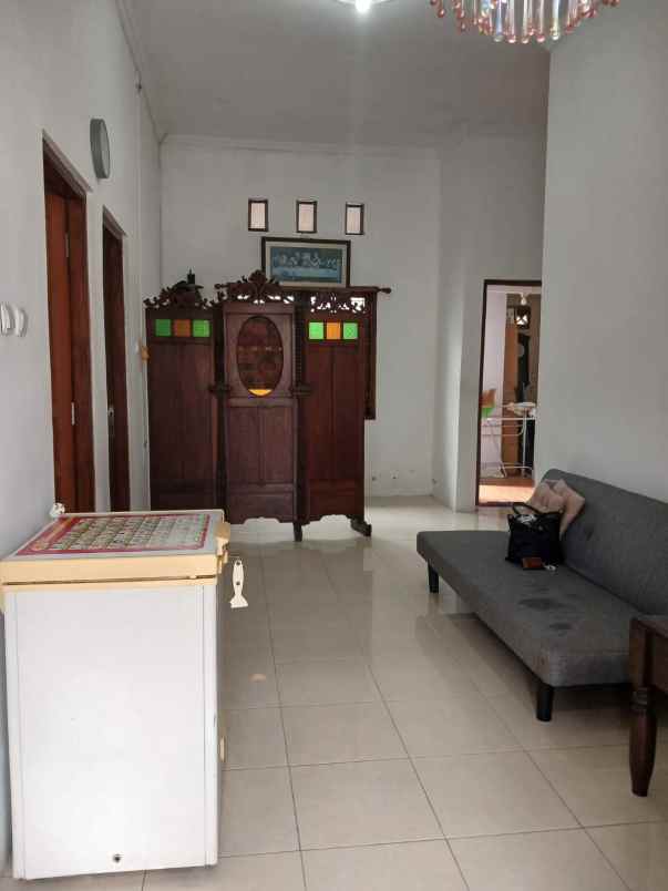 dijual rumah kalitirto