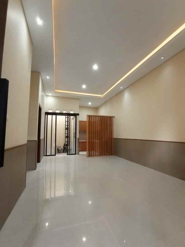 dijual rumah kaliurang km 12