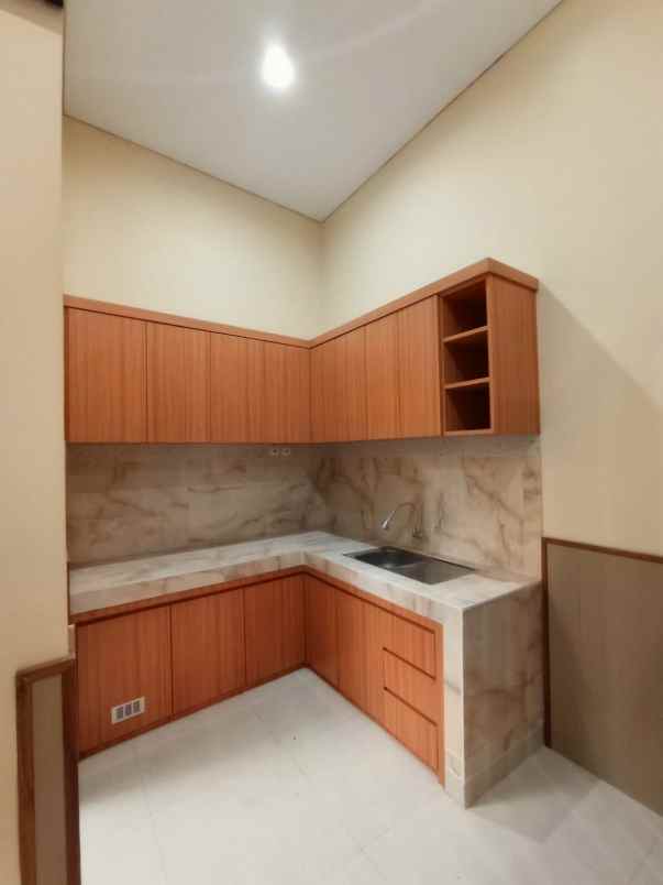 dijual rumah kaliurang km 12