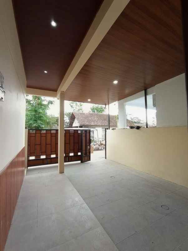 dijual rumah kaliurang km 12