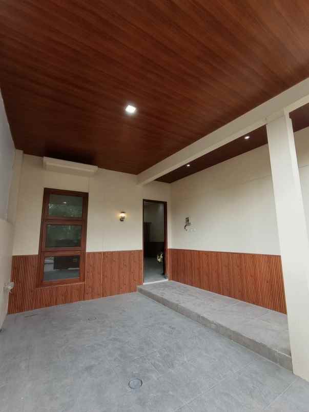 dijual rumah kaliurang km 12
