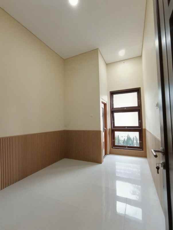 dijual rumah kaliurang km 12