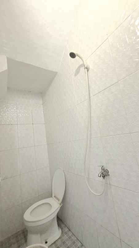 dijual rumah karang empat