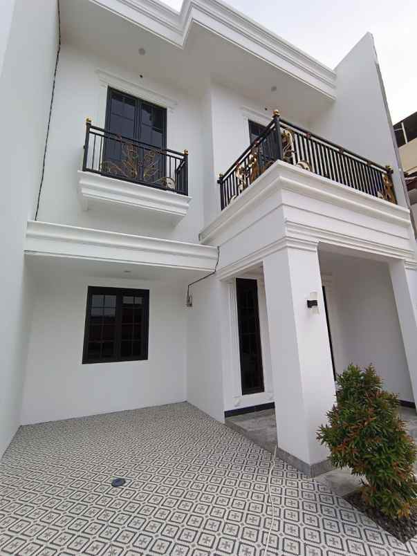 dijual rumah karang tengah tangerang