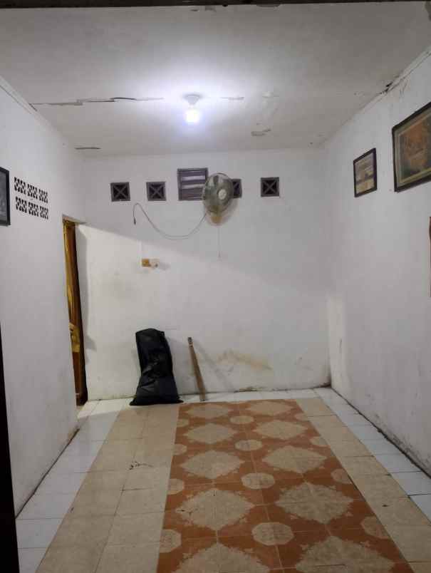 dijual rumah kavling teluk pucung