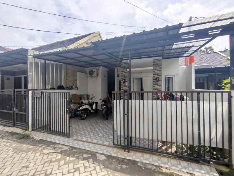 dijual rumah kayugede