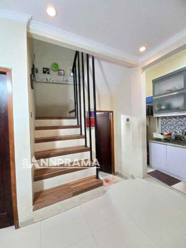 dijual rumah kedaung