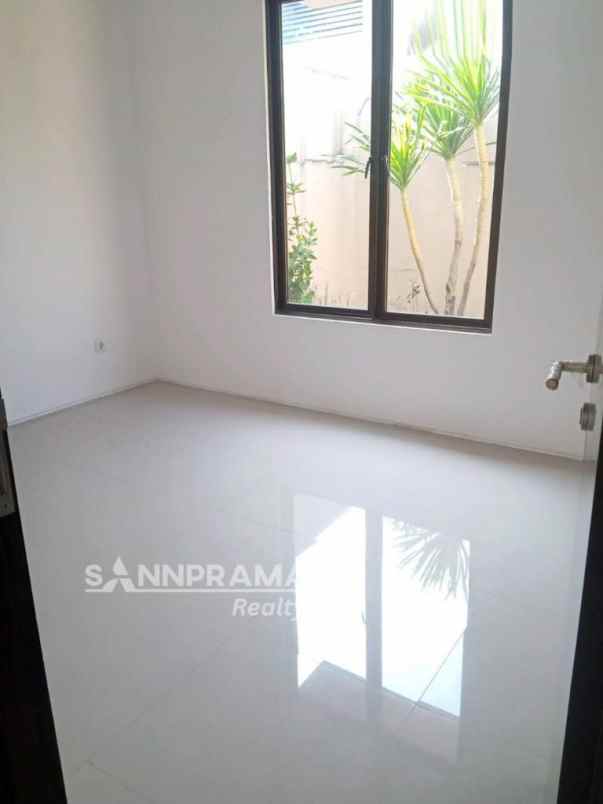 dijual rumah kedaung