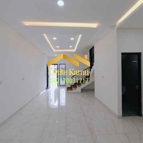 dijual rumah kembangan jakarta barat