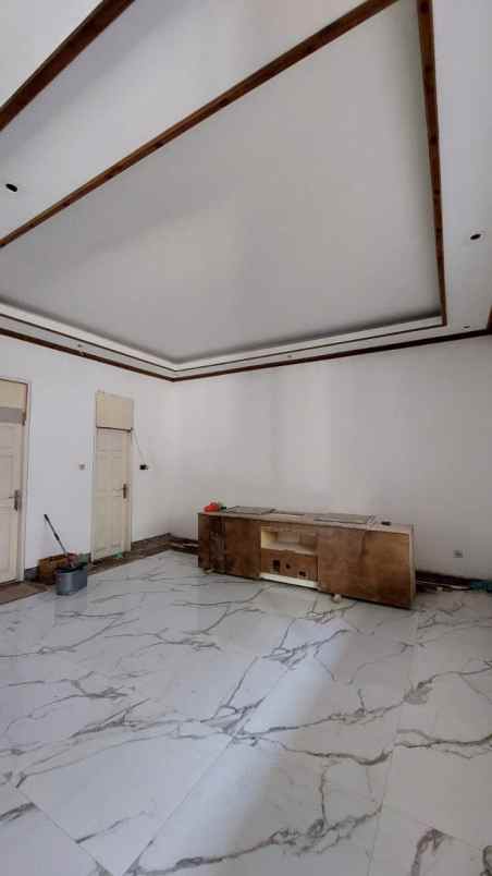 dijual rumah kertajaya indah