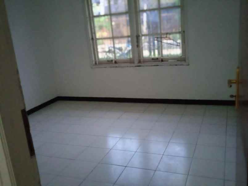 dijual rumah klampis semolo