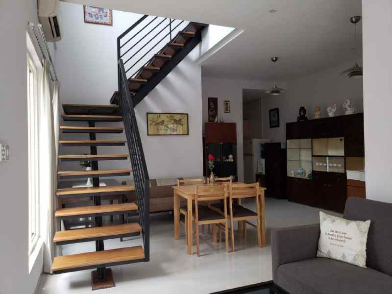 dijual rumah klampis semolo barat