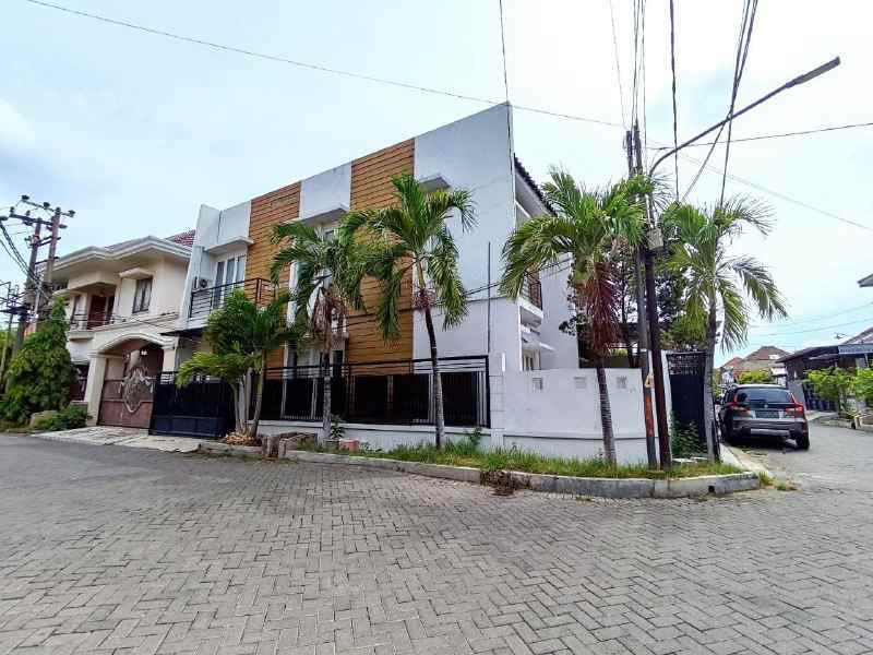 dijual rumah klampis semolo barat
