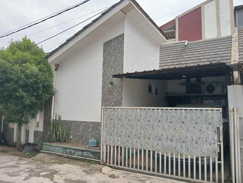 dijual rumah komplek baturaden techno