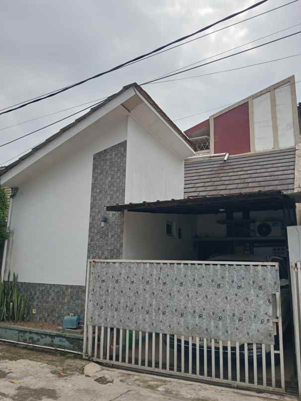 dijual rumah komplek baturaden techno
