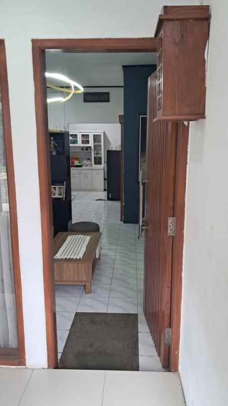 dijual rumah komplek giri mekar permai