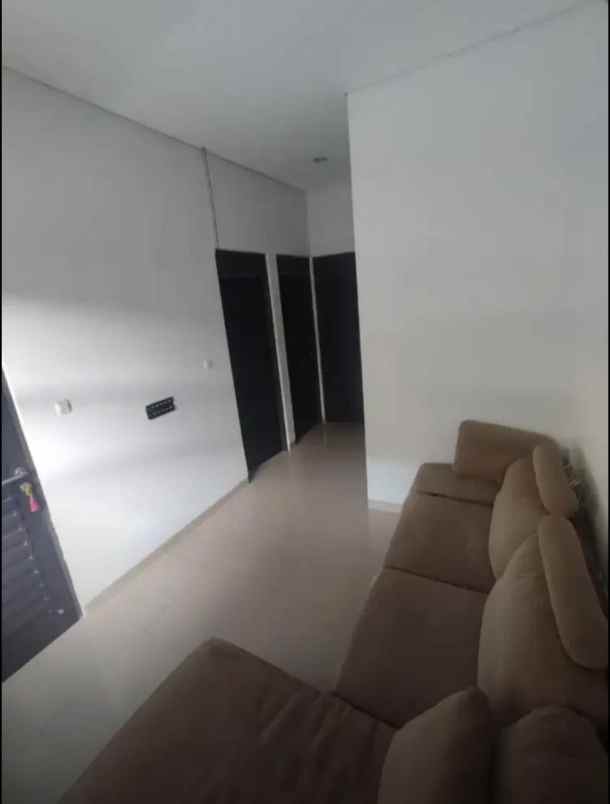 dijual rumah komplek grand sharon