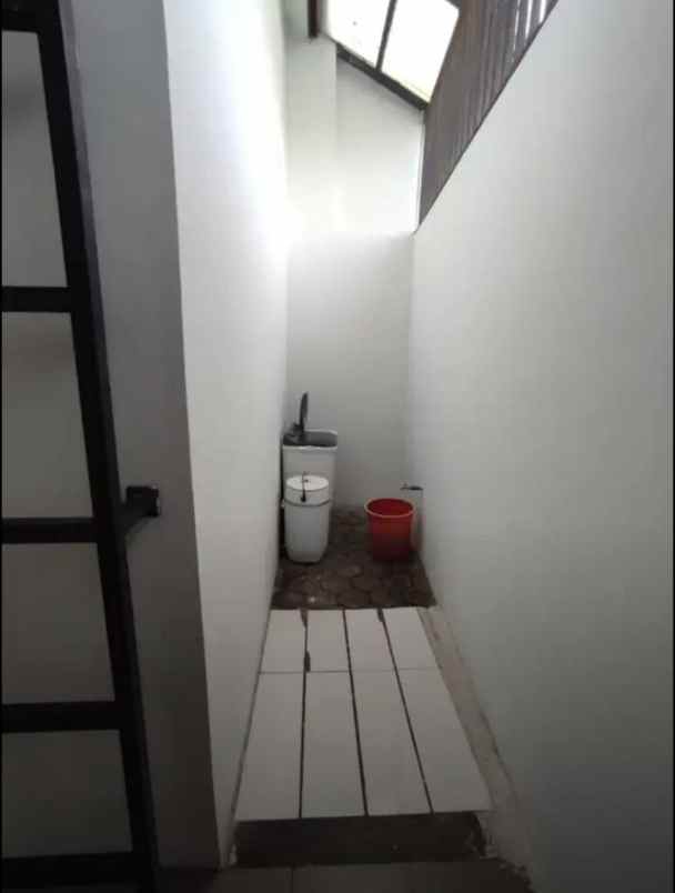 dijual rumah komplek grand sharon