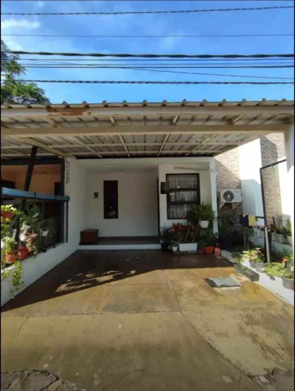 dijual rumah komplek grand sharon