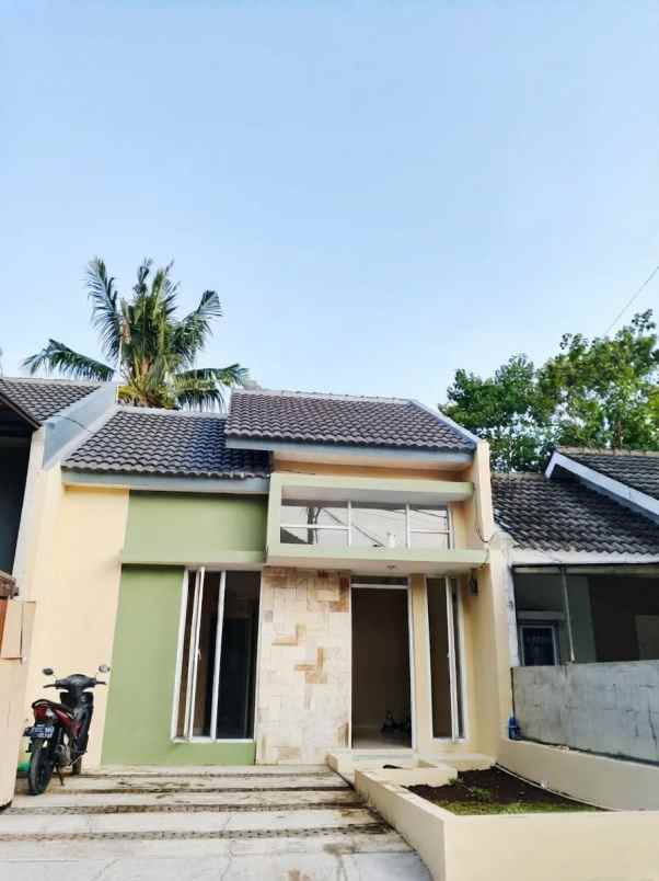 dijual rumah komplek grand valley