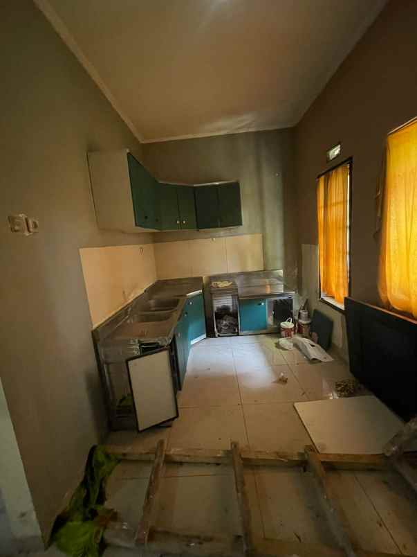 dijual rumah komplek propelat