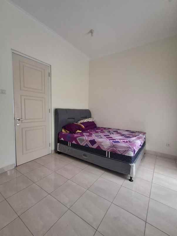 dijual rumah komplek royal residen pulo