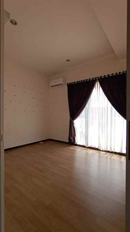 dijual rumah kopo