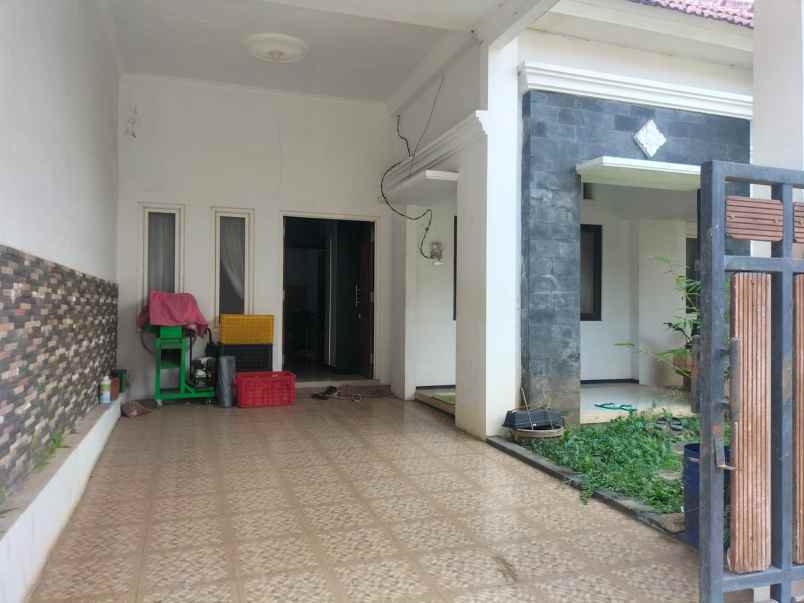 dijual rumah landungsari